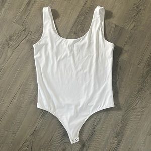 Express, body contour, scoop neck, body suit, high compression, white , size L,